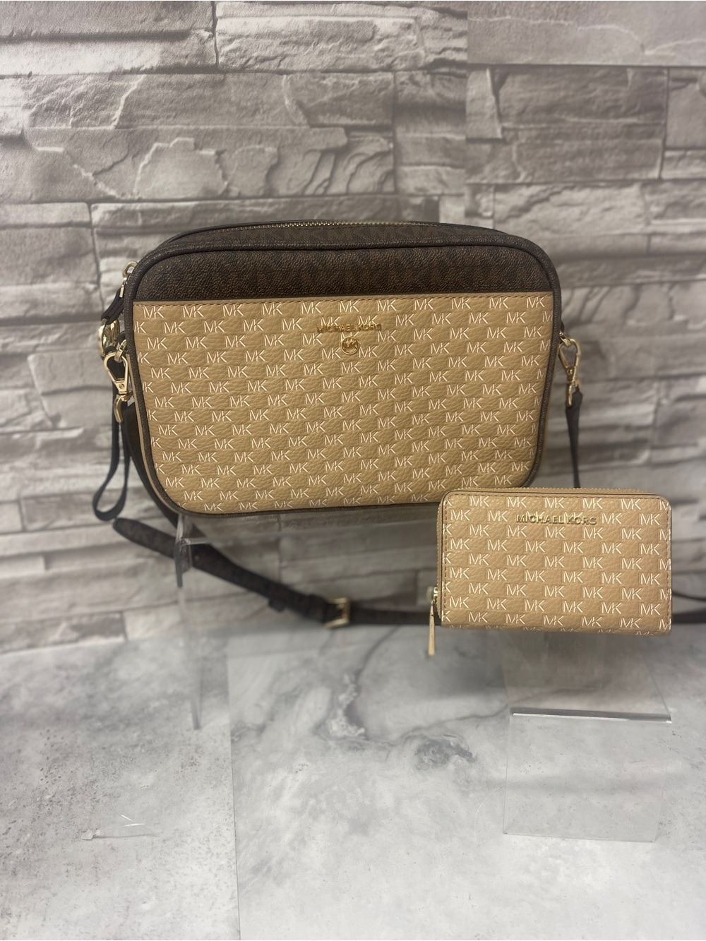 Michael Kors Large Charm Camera Crossbody Bag & Matching Wallet Set Camel/Brown